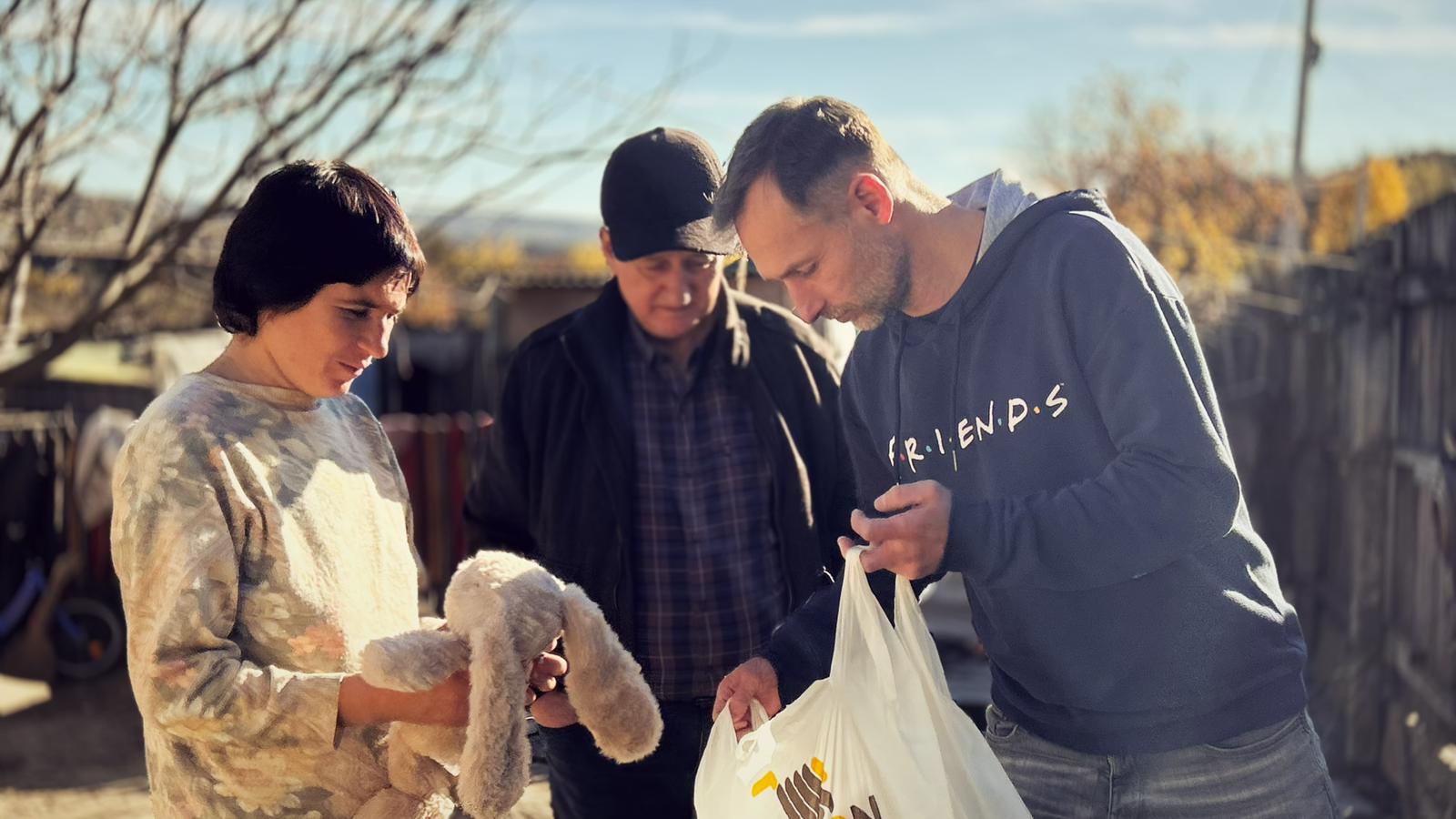 Aid delivery to families in need